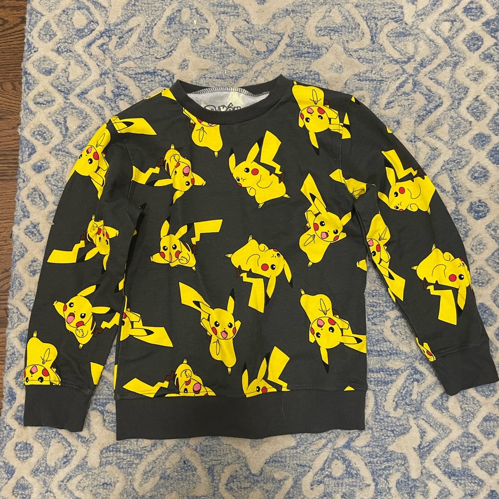 Pokémon sweatshirt boys size small